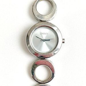 DKNY Women's Bracelet Watch Stainless Steel Silver Tone Circle Links New Battery